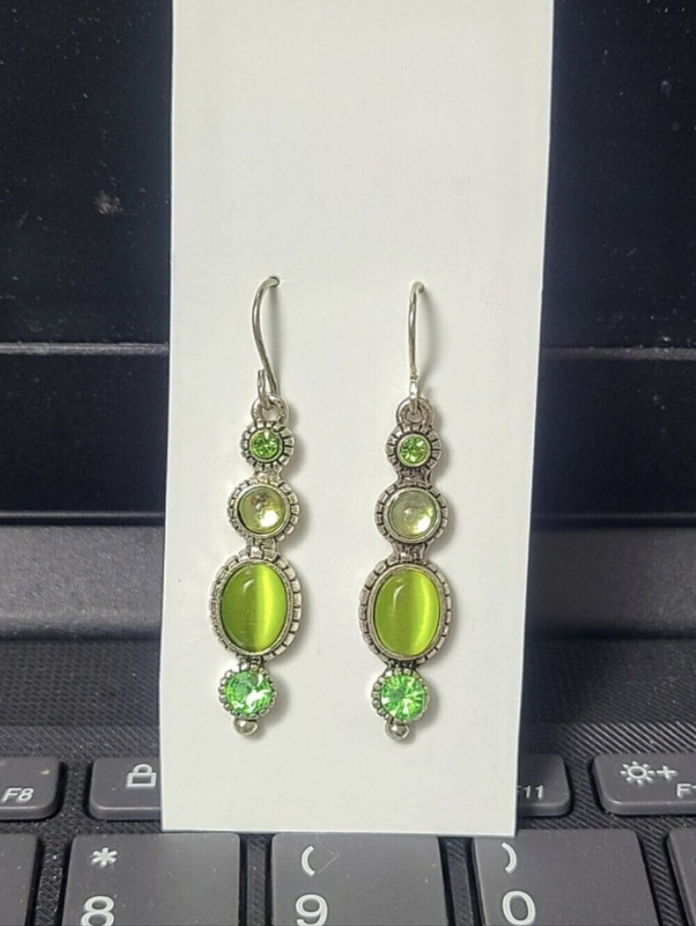 Vintage Lime Green Cat Eye Stone Sliver Dangle Earrings - Picture 5 of 12